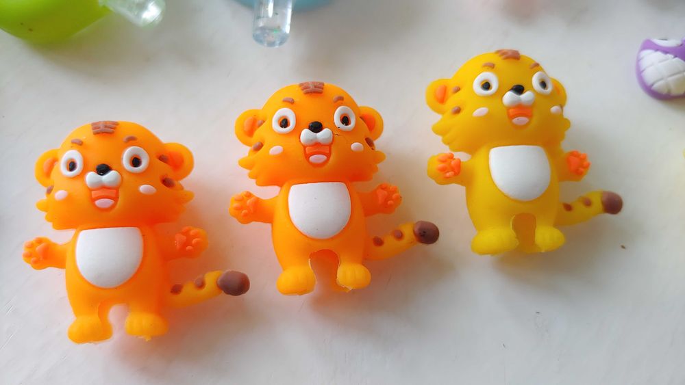 Игрушки, колпачки на ручки, брелок