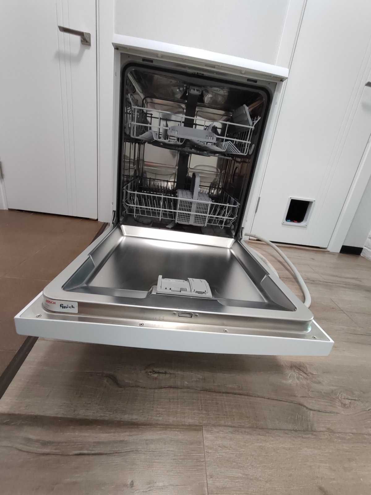 Посудомийна машина Bosch SMS25AW02E