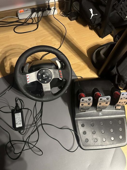 Kierownica logitech g27 + pedały (dfgt, g29)