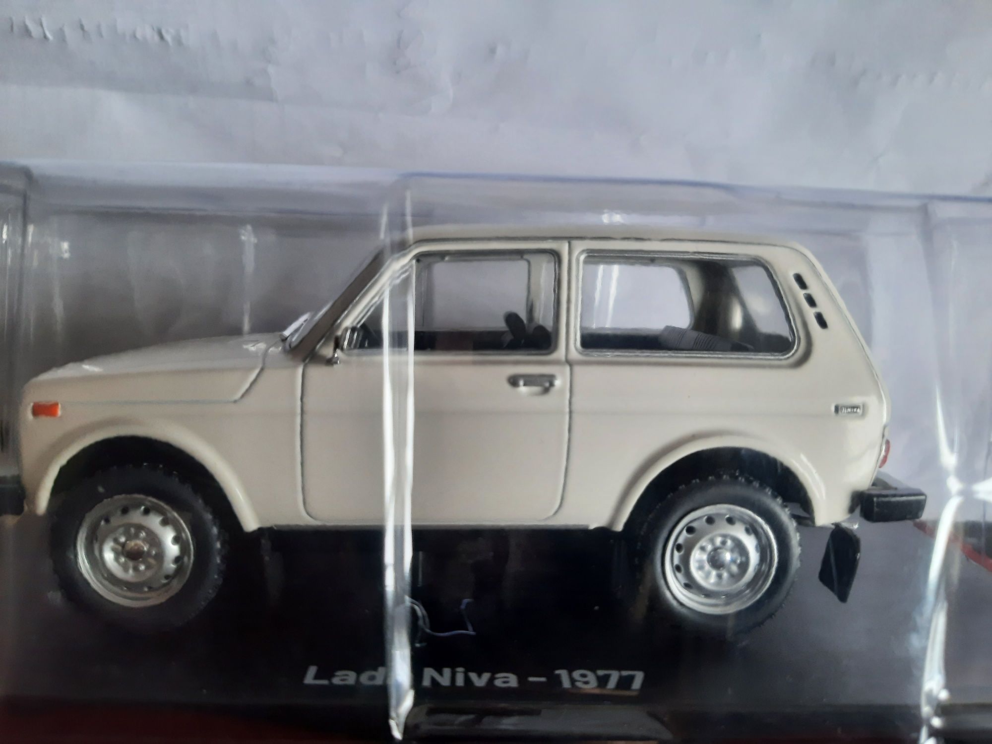 Моделі Opel та ін. 1/24