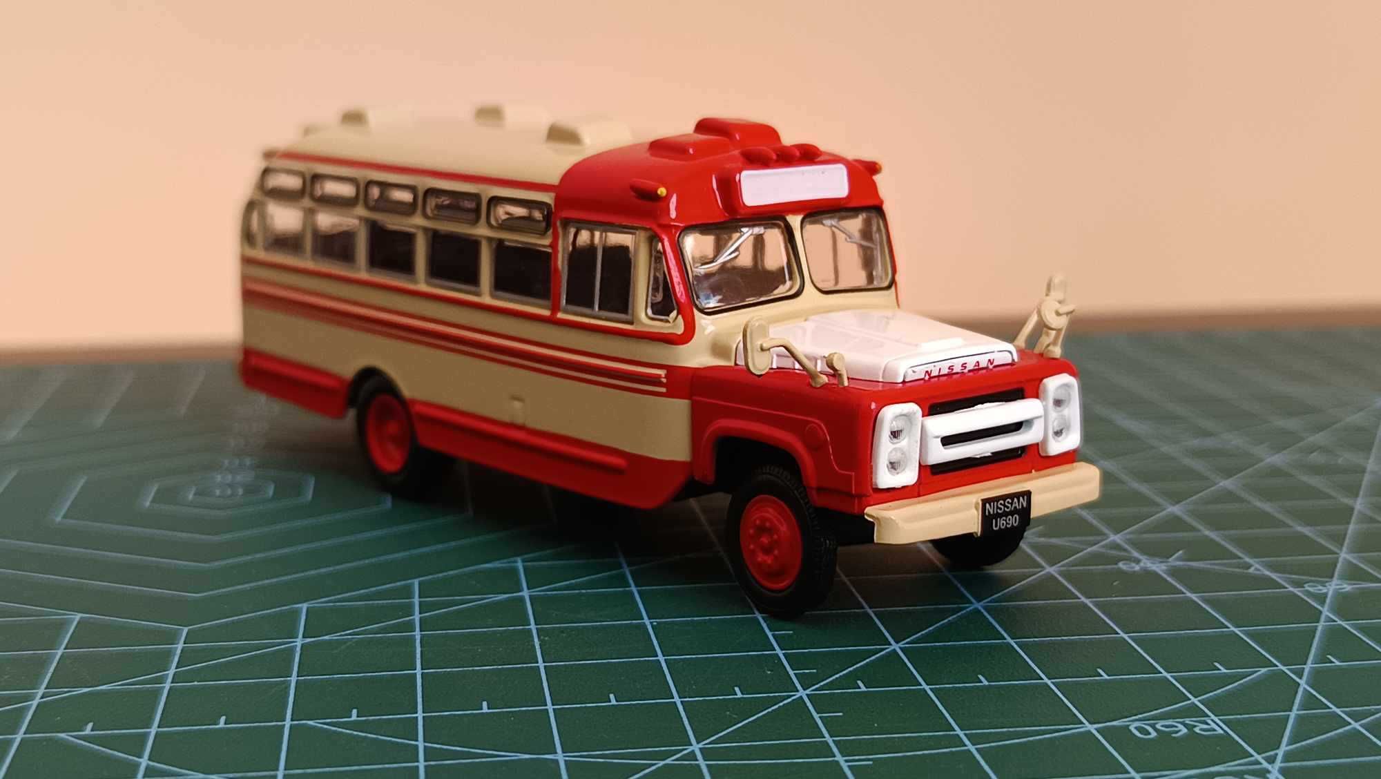 Nissan U690/Kultowe Autobusy PRL 1:72