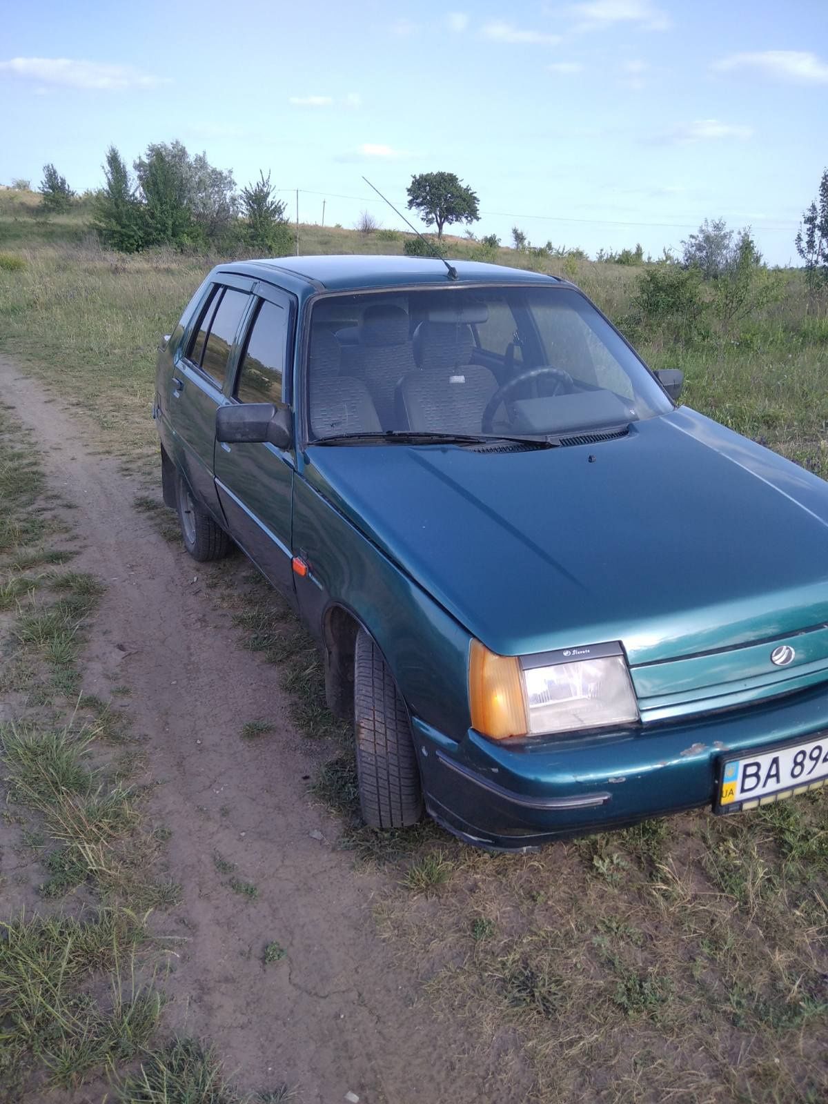 Продам славуту 1999