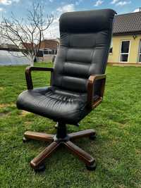 Шкіряний офісний стілець (стул, крісло)