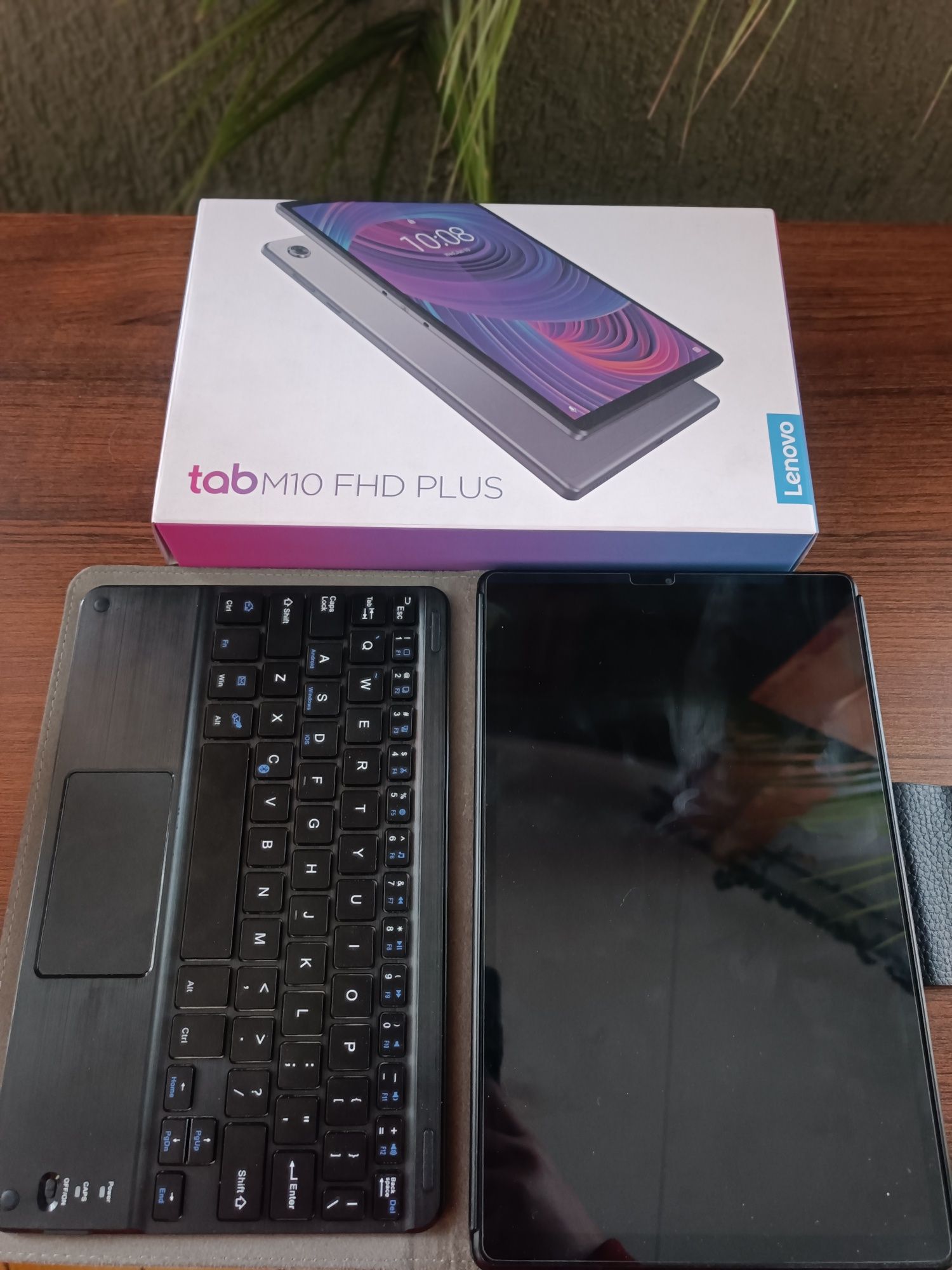 Lenovo Tab M10 FHD PLUS Okazja! Klawiatura i etui