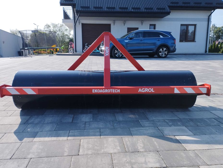 Nowy z gwarancją Walec zaczepiany  Gładki na TUZ 180cm Szybka wysyłka