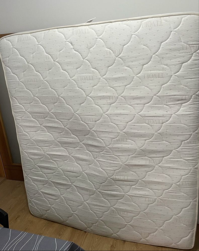 Colchão de casal Molaflex (1,75x2,00)