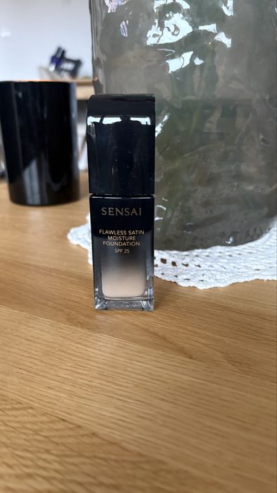 Sensai podklad nr 203  natural beige