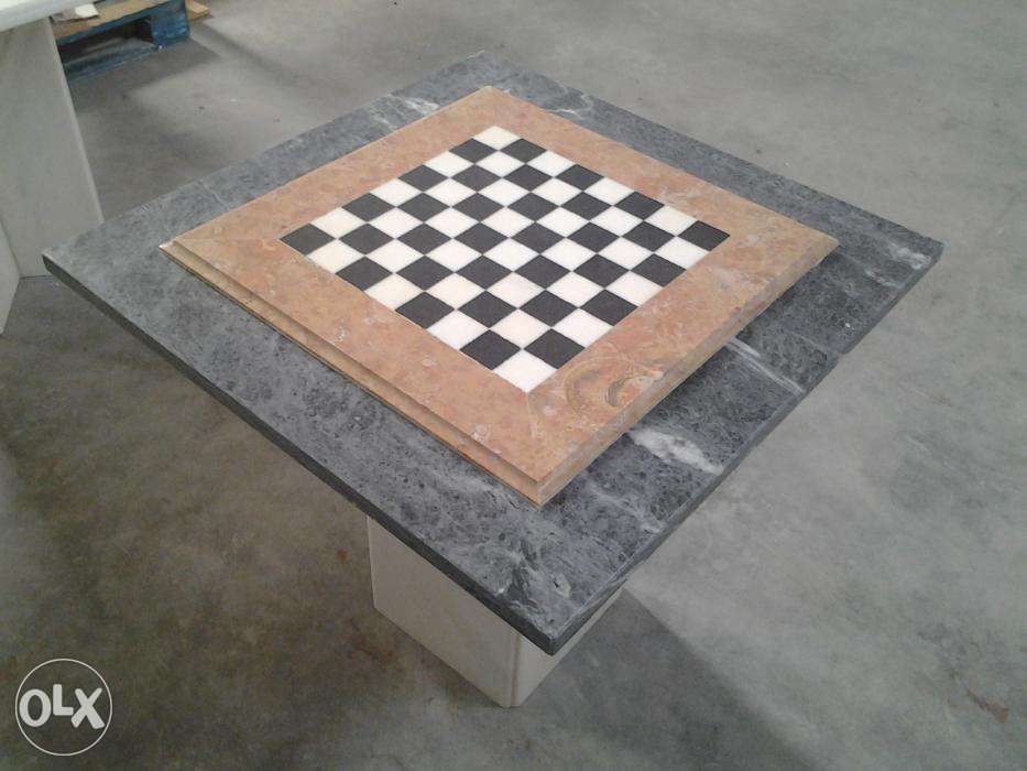 Mesa de xadrez em pedra