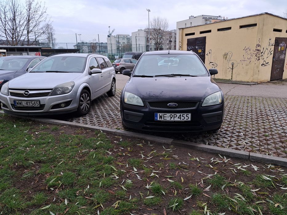 Ford  Focus  1.6 benzyna