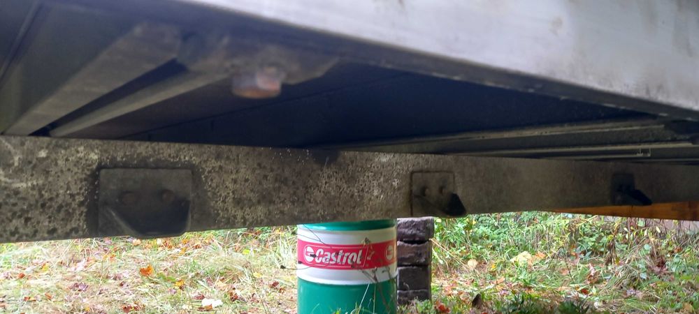 Zabudowa orginalna  aluminiowa  iveco pasuje do wszystkich dostawczych