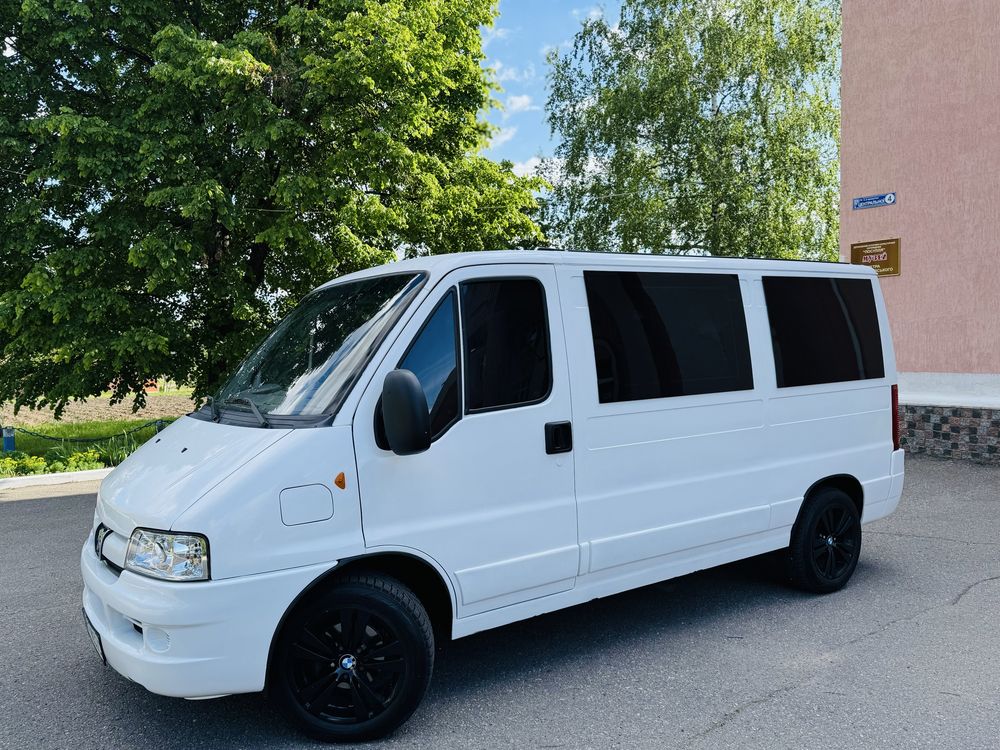 Peugeot Boxer 2.2D 8-Mest 2006 рік