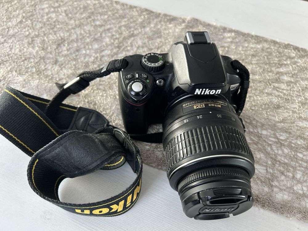 Aparat Nikon D60, Nikkor 18-55mm 1:3,5-5,6G, 55-300mm 1:4,5-5,6GED