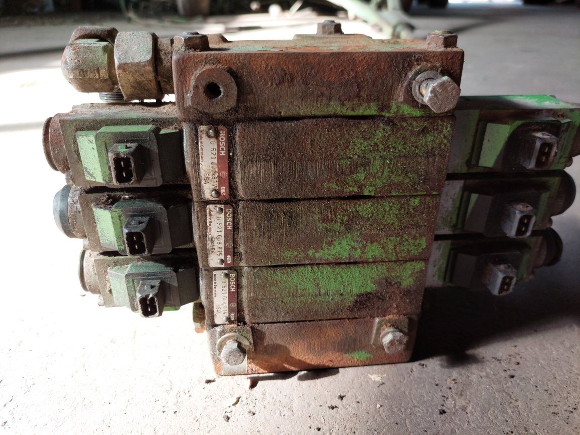 BOSCH гідророзподільник Deutz Fahr Topliner 4065 4075 4080