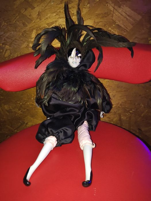 Porcelanowa duża lalka