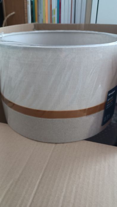 2 Abatjurs cilíndricos de linho, novos nunca usados