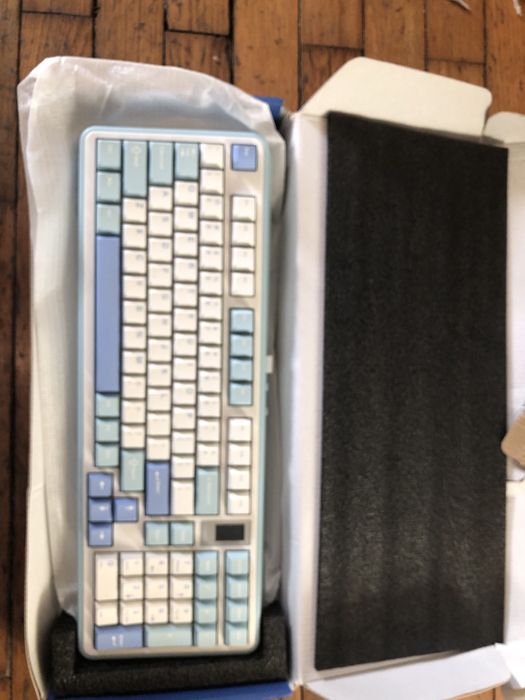 Teclado Mechlands vibe 99 novo na caixa