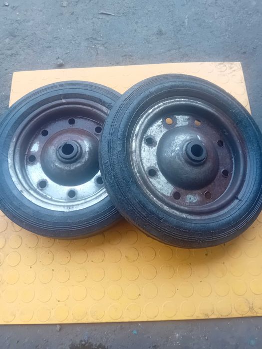 2 rodas de borracha com 300mm