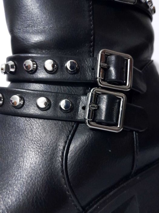 Botas / Botins biker pretas com tachas Graceland nº36