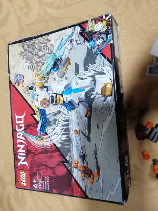 LEGO® NINJAGO®

LEGO NINJAGO Mech Power Up EVO do Zane, 6 anos