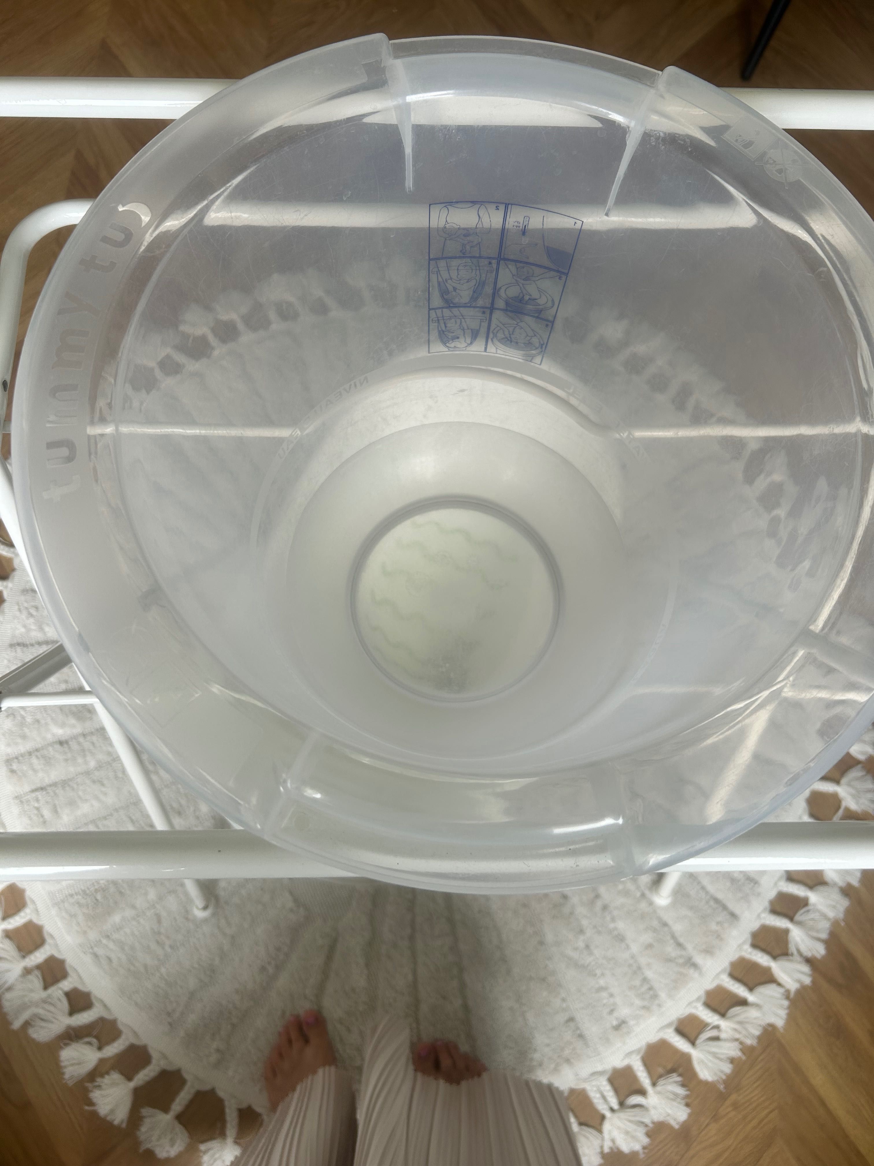 stojak do wanienki wiaderko Tummy Tub wanienka Ikea