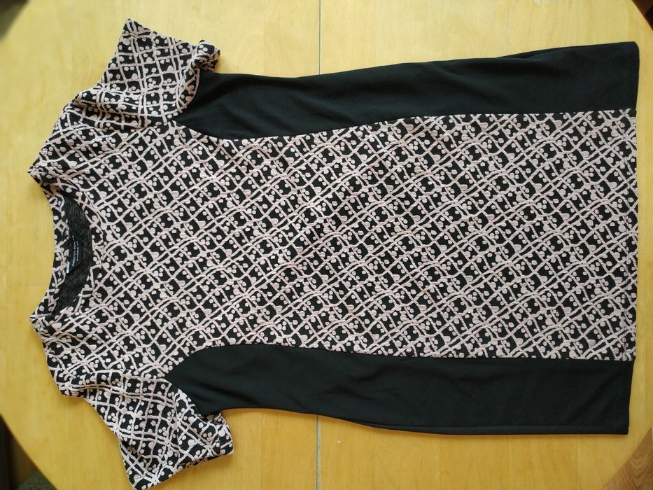 Elegancka wygodna sukienka uciągliwa roz 18. Doroty Perkins. Sliczna.