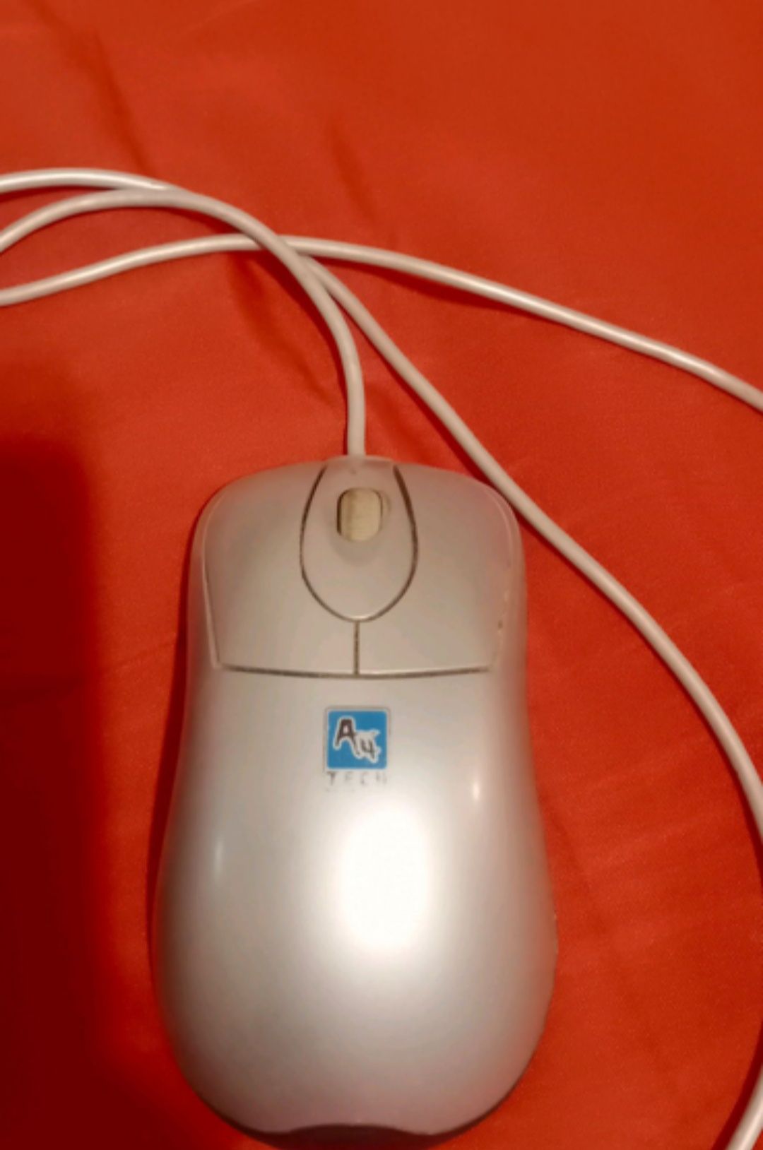 Продам компьютерную мышь