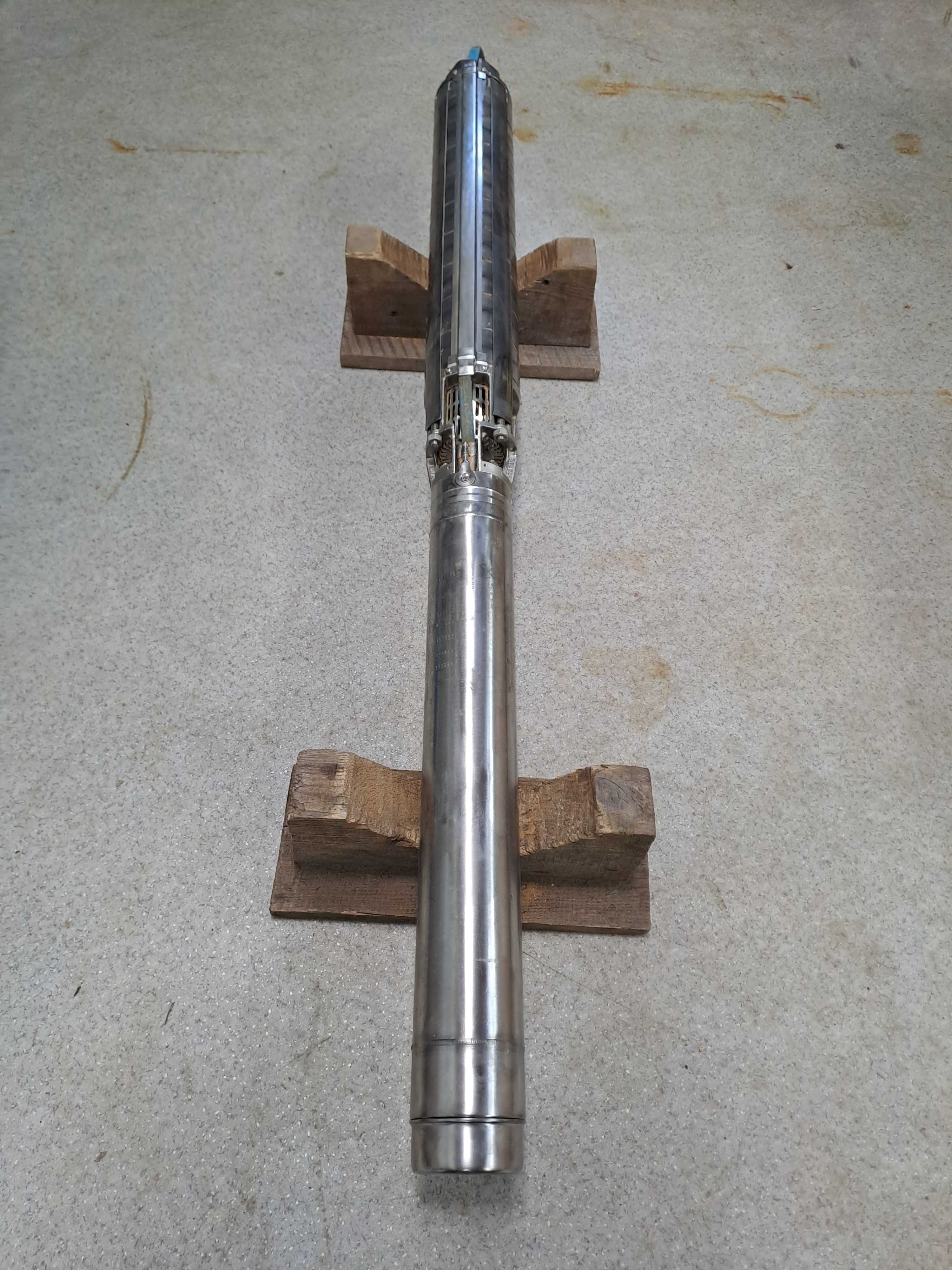 Sprzedam pompę głębinową GRUNDFOS SP 17-9 silnik wodny 5,5 kW 4"