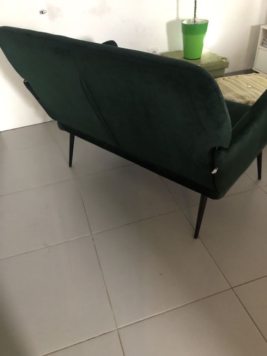 Sofá de 2 lugares pequeno