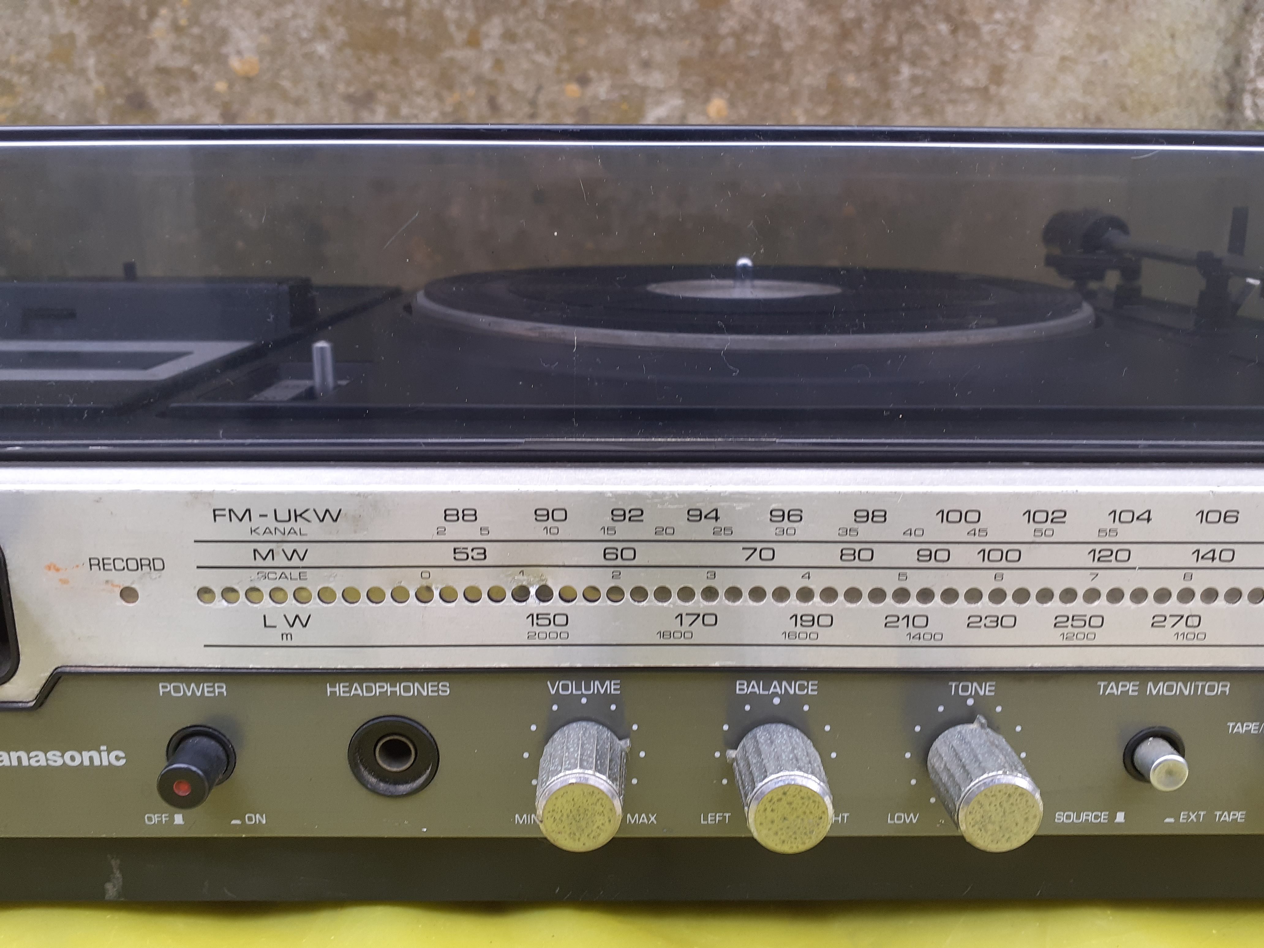 Giradiscos e radio - National Panasonic SG-1020l
