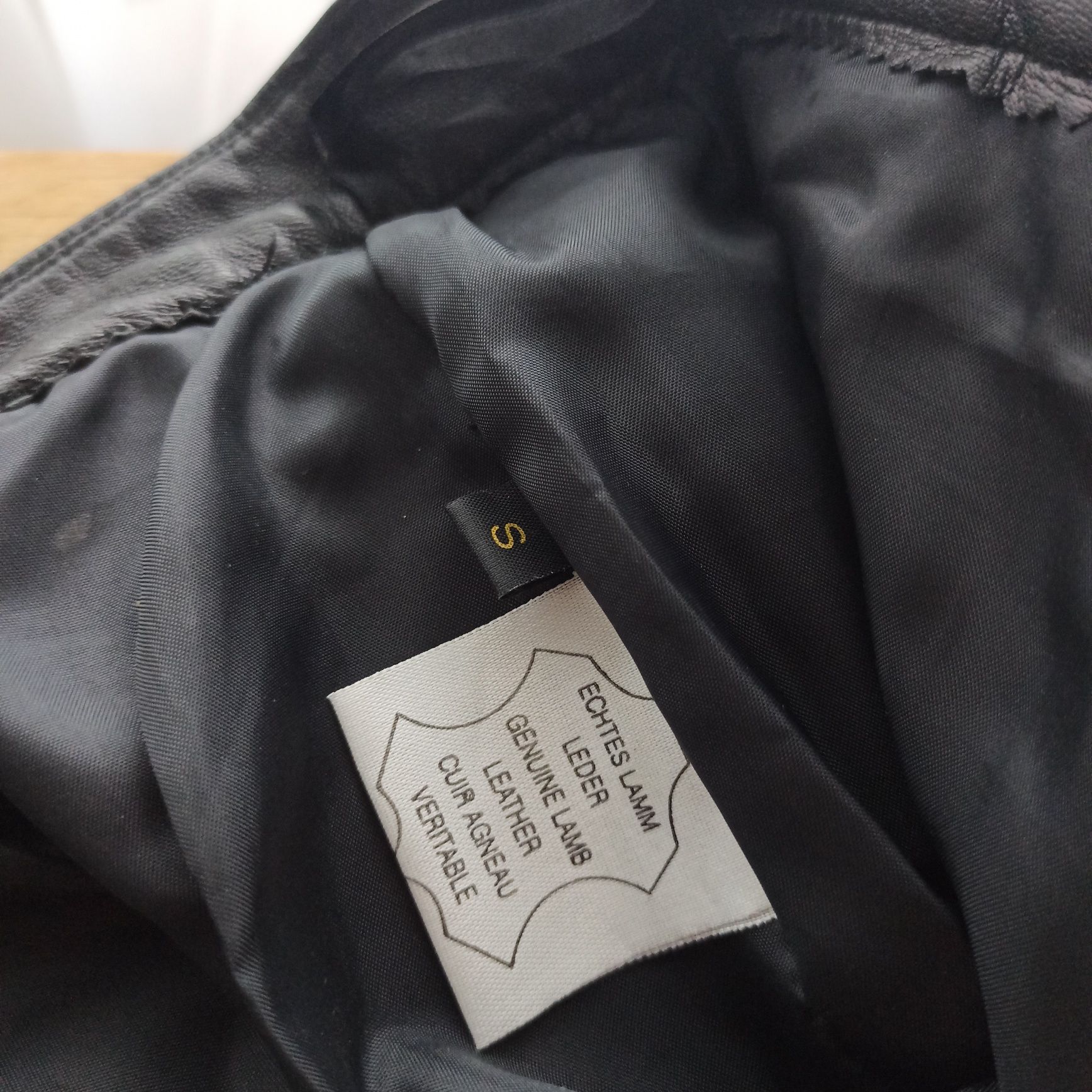 Czarne skórzane spodnie 100% naturalna skóra – klasyczny krój, unisex,