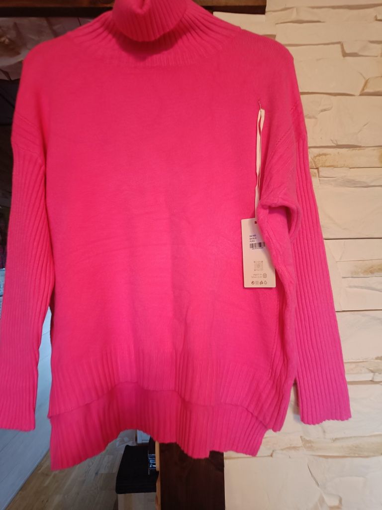 Piękny mięciutki cieplutki golf w kolor fuksja ze lawendy