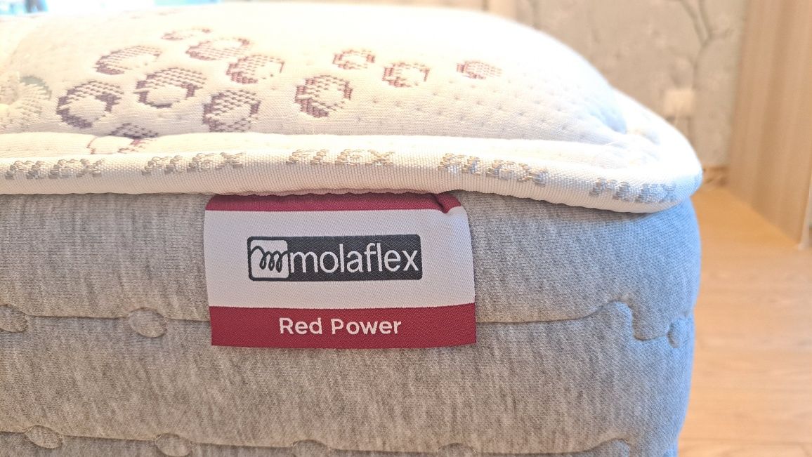 Cama individual com cabeceira e colchão molaflex