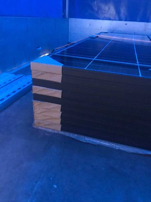 Сонячні панелі оптом і в роздріб від топових брендів