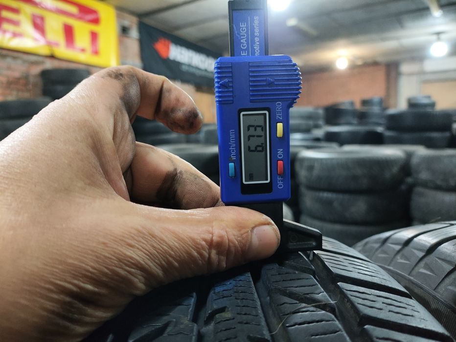 Шини резина зима 175/65 R15 Yokohama v 903