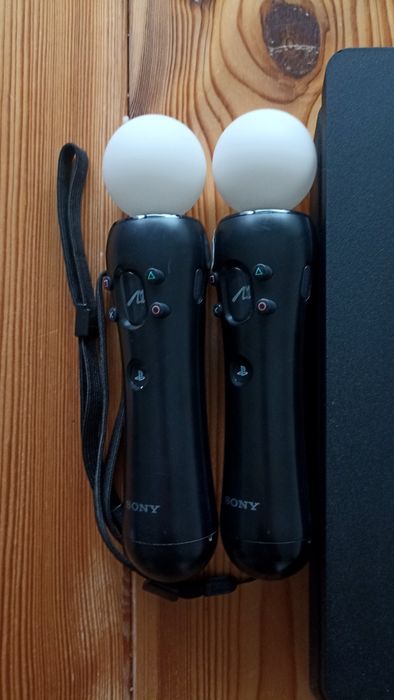 Playstation 4 slim. PS4 SLIM + dodatki