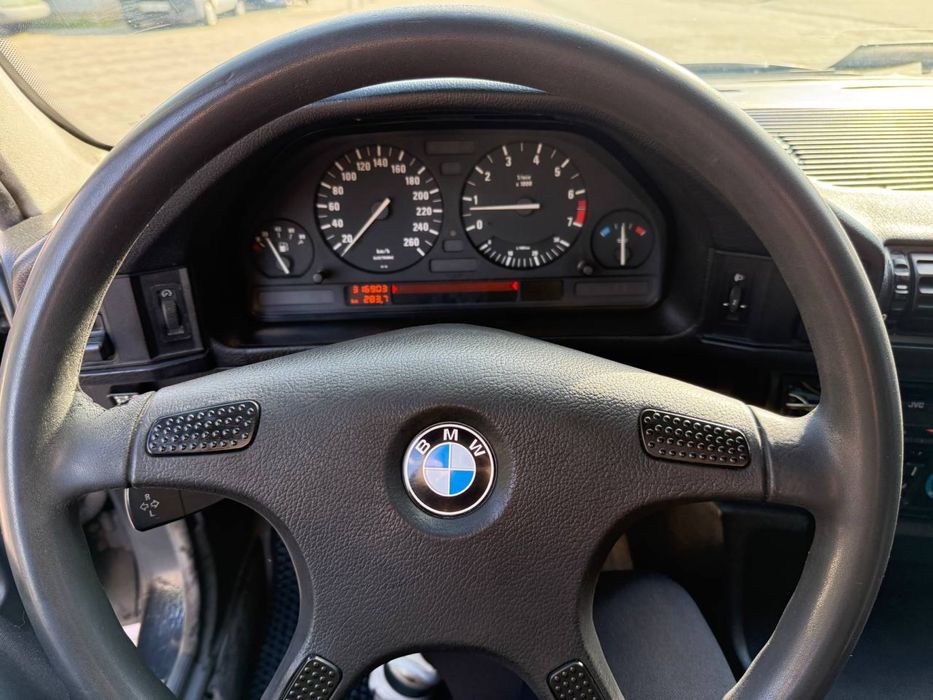 Продам BMW E34 m20b25