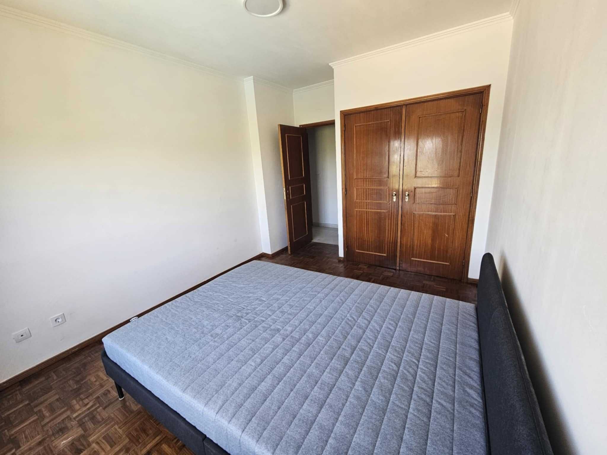 Quarto mobilado / Furnished room