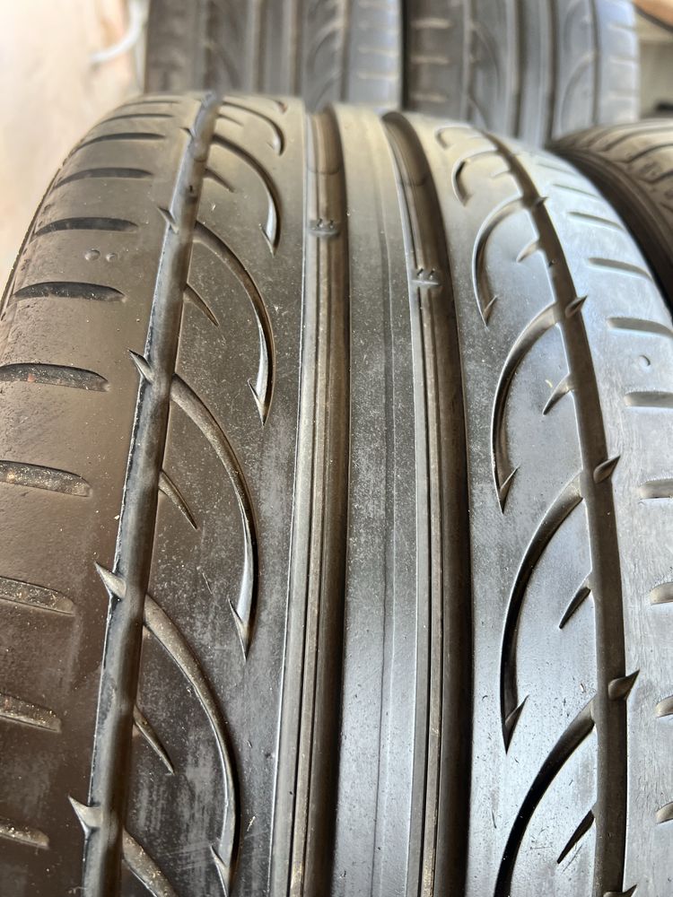 Продам комплект шин 215 40. 17hankook