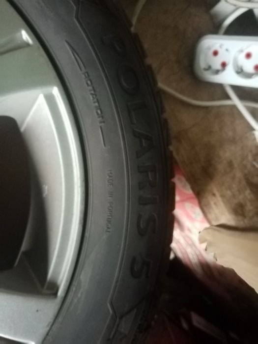 Продам диски с резиной на таеоту. Камри