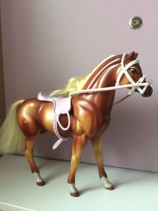 Игрушечная лошадь Barbie