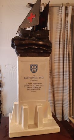 Réplica de monumento alusivo a caravela Bartolomeu Dias