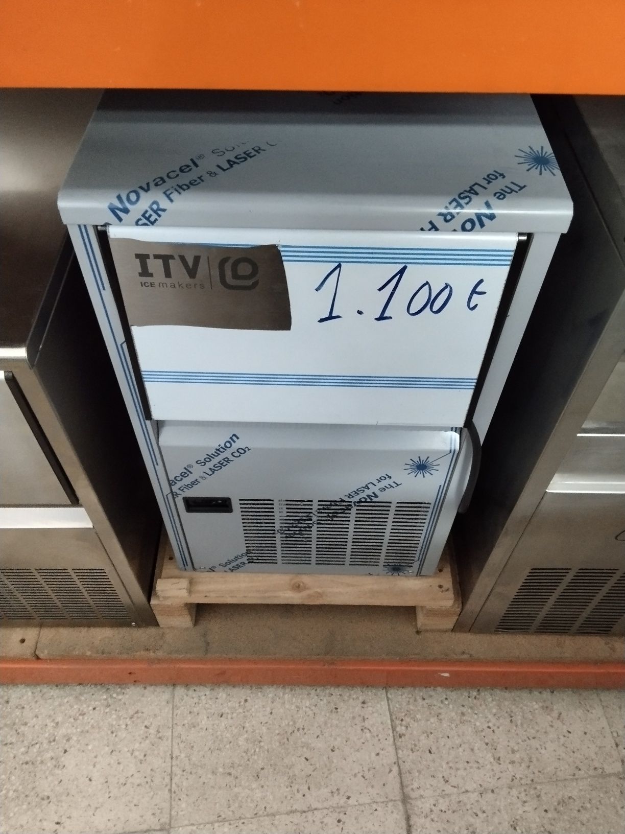 Máquina de gelo nova