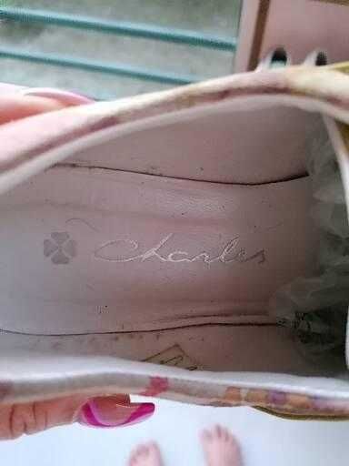 Sapatos quase novos