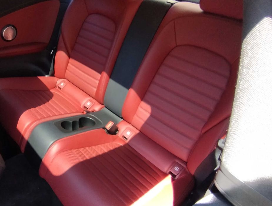 Mercedes-Benz C-Class      2018