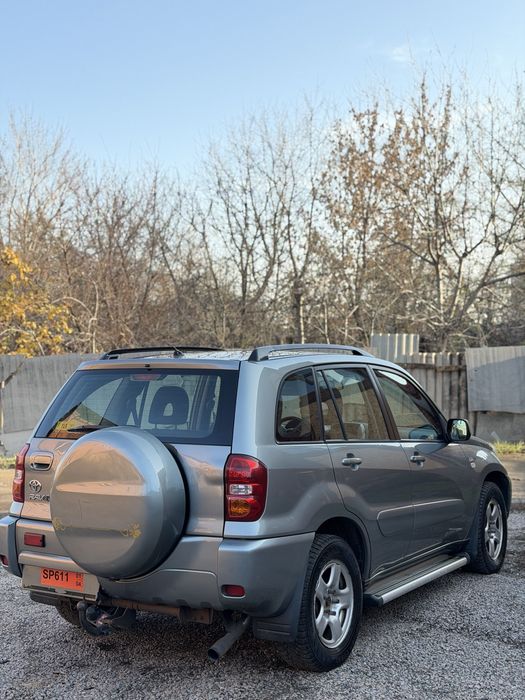 Toyota RAV четыре полный привод