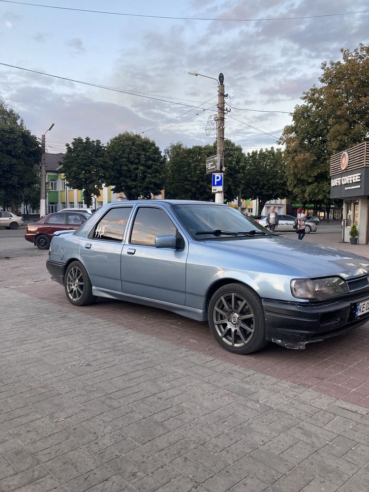 Продам Форд сиера 2.0