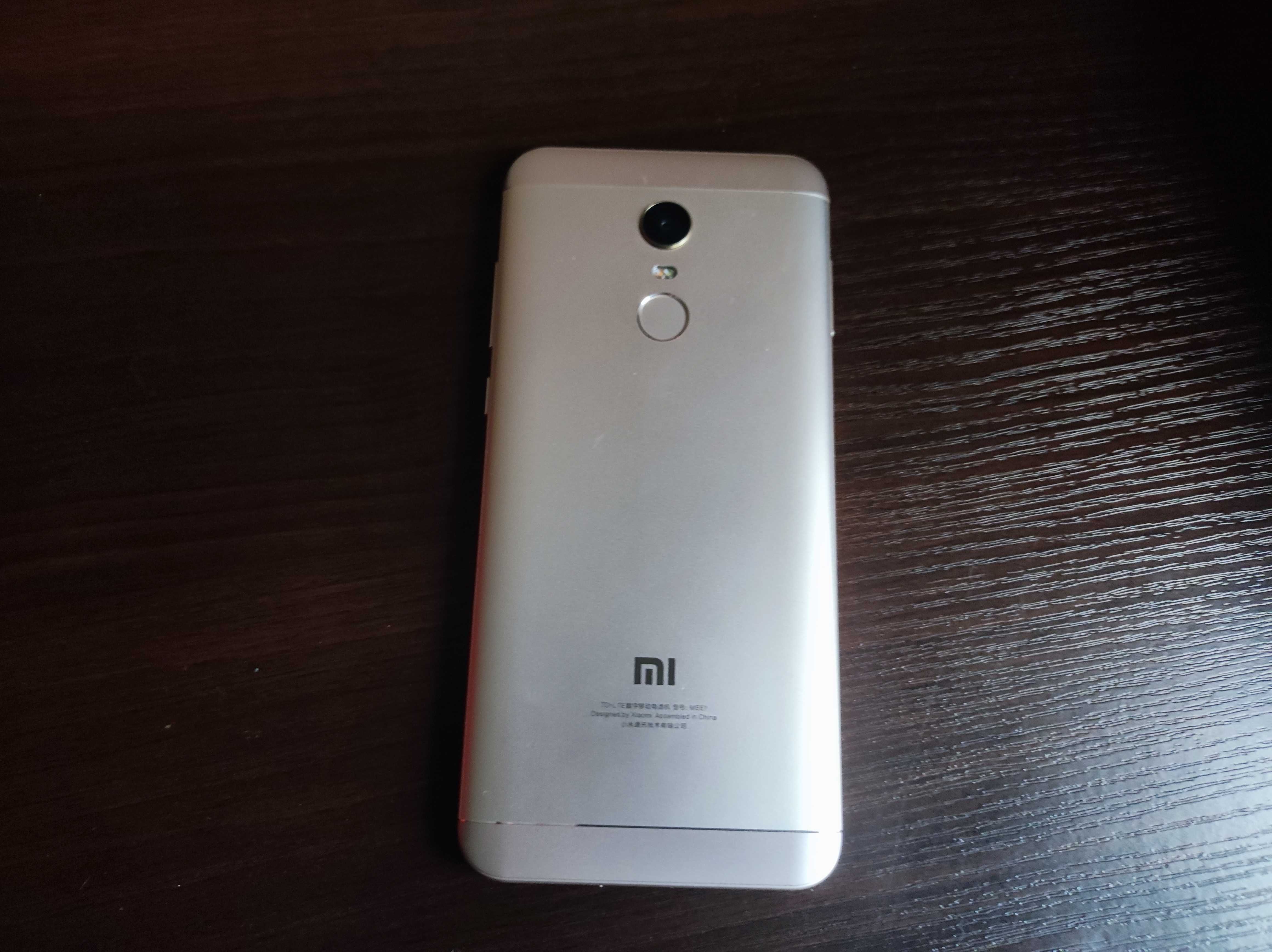 Телефон Xiaomi redmi 5 plus