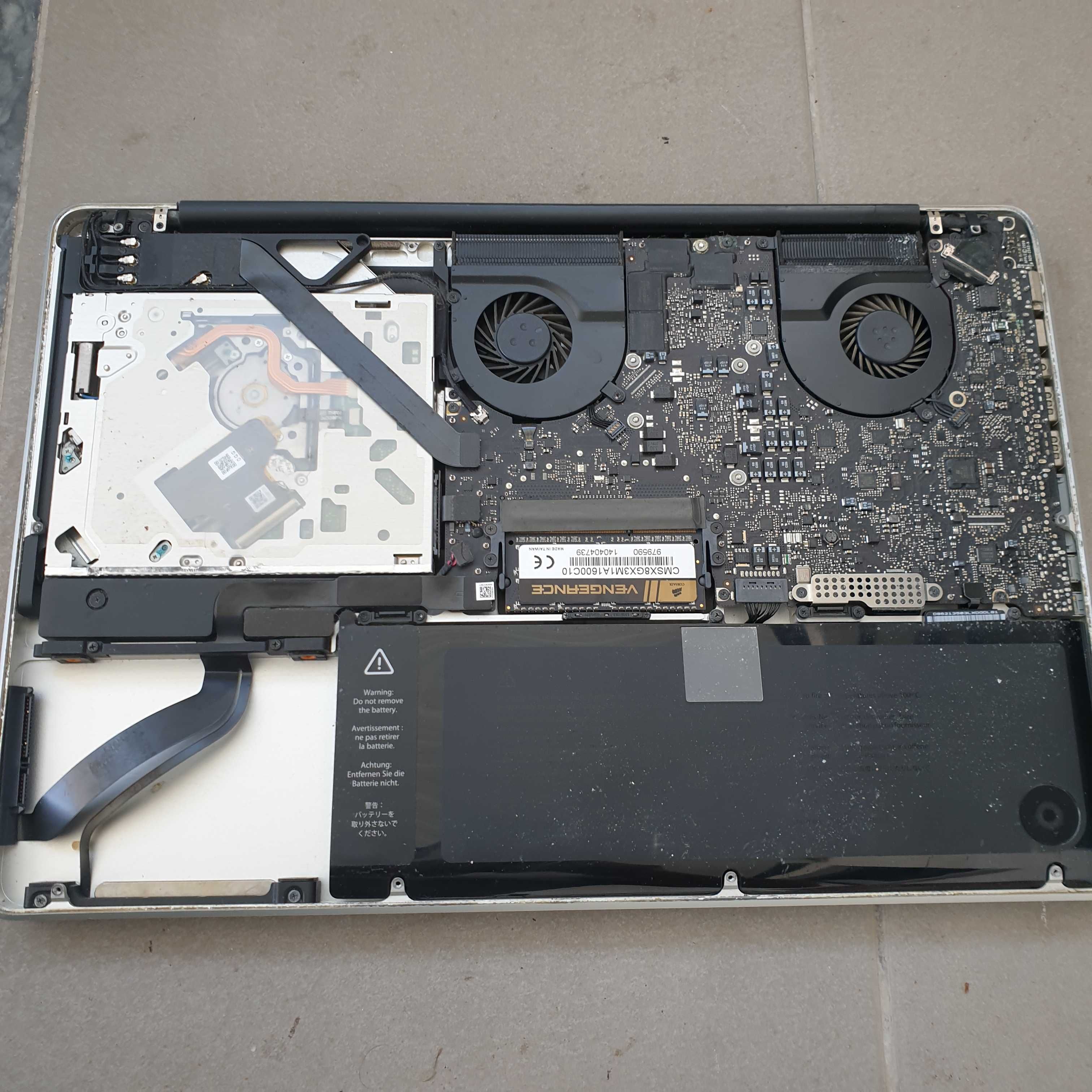 carcaça do display 15" completa macbook  pro A1286 / 2012