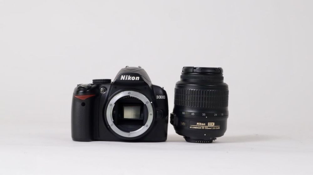 Nikon D3000повна комплектація