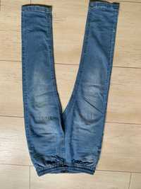 Jeansy spodnie jogery chłopięce 152
